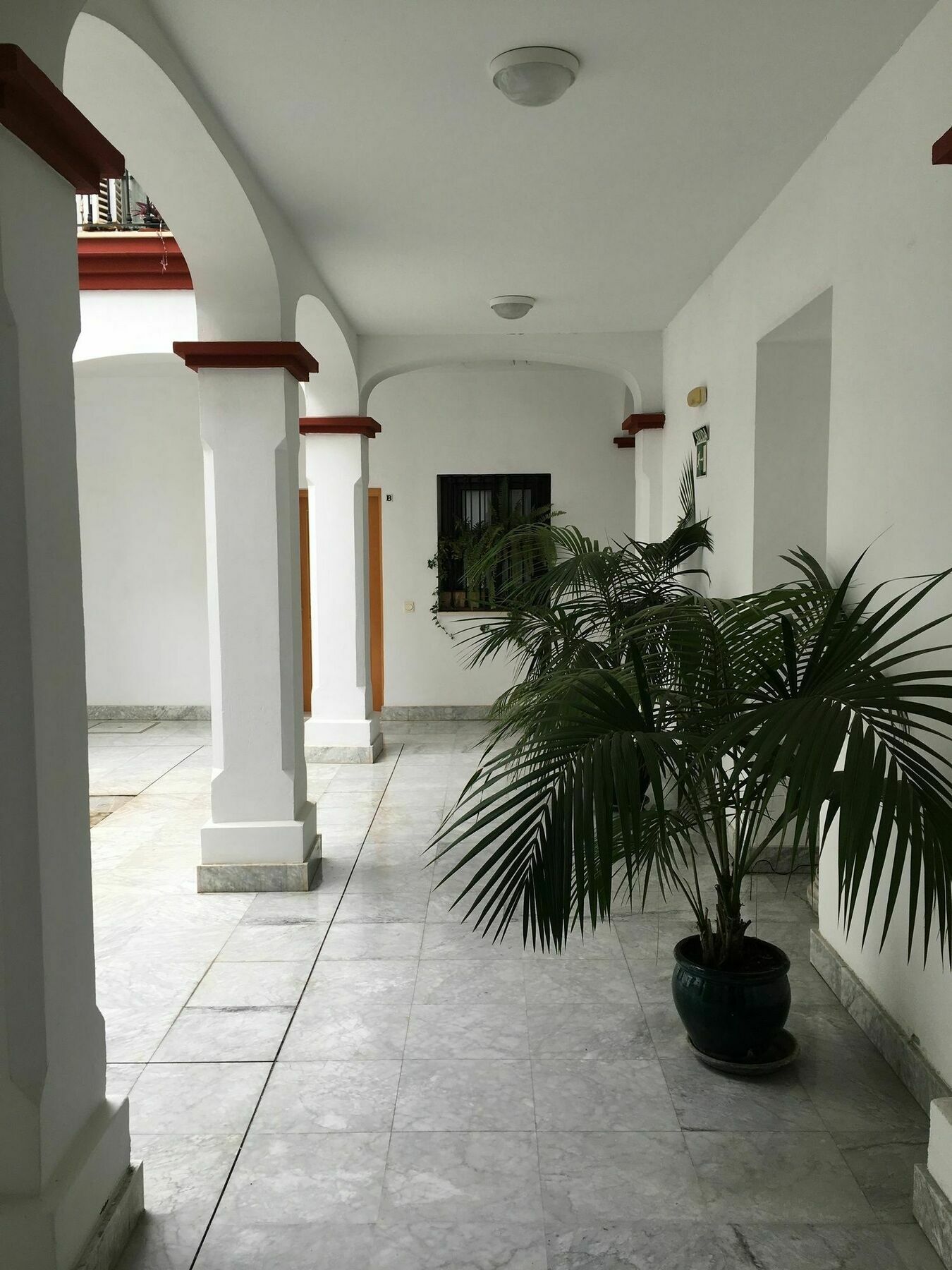 Teodosio Free Parking & Ac Sevilla